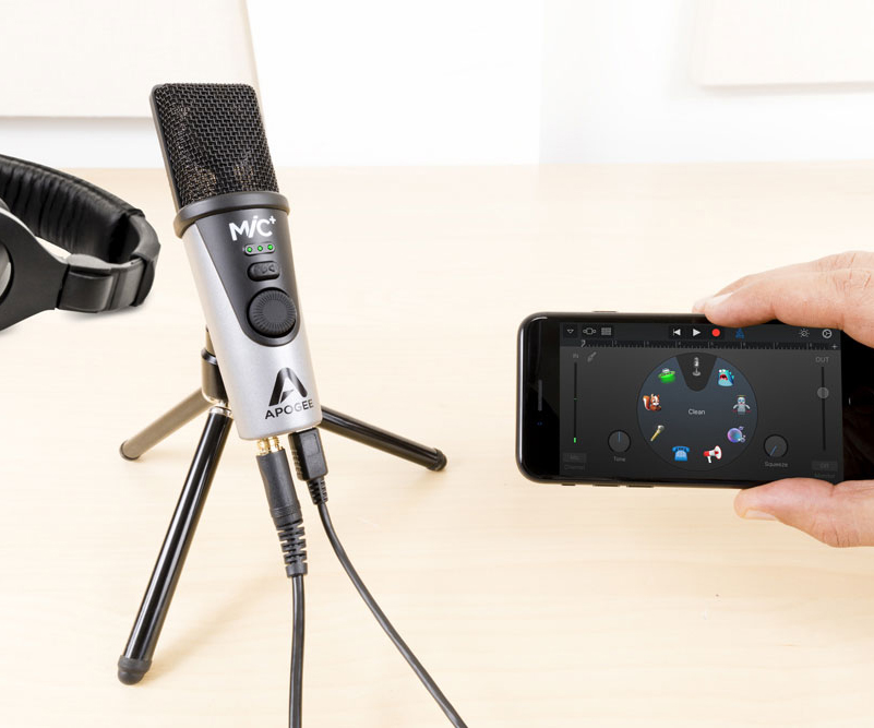 Apogee MiC Plus with iPhone and Headphones